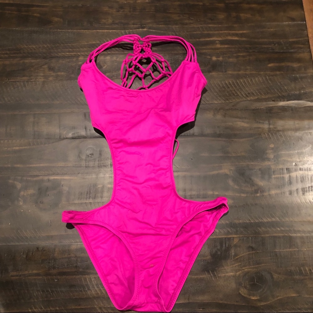 Statement swimsuit!!